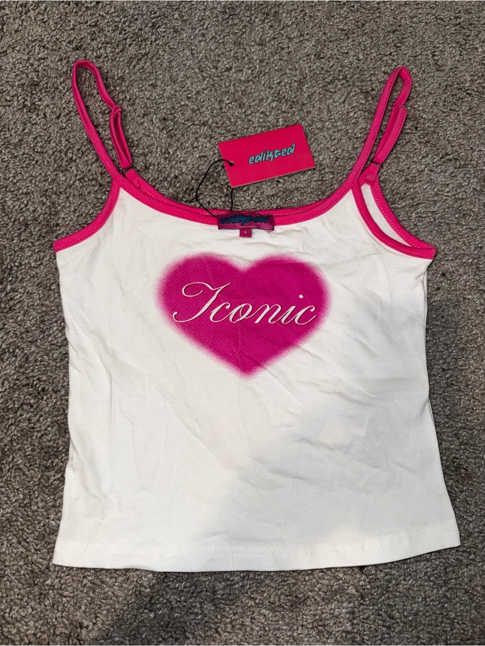Edikted 'Iconic' Heart Crop Tank